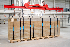  Die hochwertige Stampflehmwand von Leipfinger-Bader bildet einen wichtigen Bestandteil des Sanierungsprojekts in Straubing. Sie wurde unter kontrollierten Bedingungen im Werk vorgefertigt … 