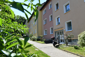  Die Gebäudeanlage in Velbert heizt seit 2024 mit einer Luft-Wasser-Wärmepumpenkaskade 