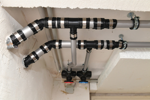  Die laterale Verpressung vermeidet Querschnittsverengungen und ist im Betrieb der Wärmepumpe sicherer als bei klassischen Presssystem 