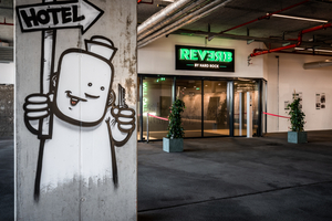  Die Aufnahme des Reverb Hotels in die „World‘s Greatest Places 2024“ des Time Magazine hat dem Bunker schon zahlreiche Gäste aus aller Welt beschert 