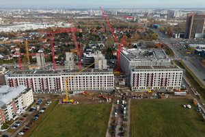  Das Neubauvorhaben an der Landsberger Allee in Berlin - hier in der Luftperspektive Süd-West - ist das bislang europaweit größte Projekt für modulares Bauen 