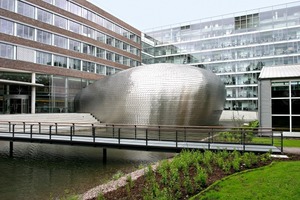  Aushängeschild und Gesicht des Bauwerks, Vorhangfassade Beiersdorf in Hamburg 