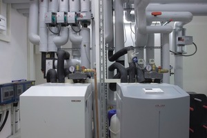  Zwei getrennte Wasser-Wasser-Wärmepumpen versorgen das Mehrfamilienhaus in Hannover mit Heizwärme. Durch den Einsatz der Wärmepumpen konnten die Energiekosten erheblich gesenkt werden<br /> 