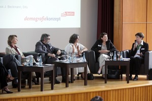  Podiumsdiskussion auf der Konferenz im Juli 2009 