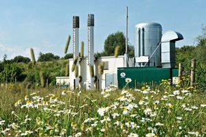  Im Zentrum der gefundenen Lösung für eine wirtschaftliche Energieversorgung steht ein Biomethan-BHKW, das gleichzeitig Strom und Wärme produziert und in einem Container neben der bestehenden Heizzentrale installiert wurde 