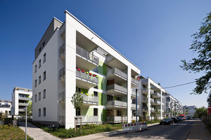  Vier der 77 Wohngebäude im Wiesbadener Weidenborn dienen einem spannenden Experiment: Welche Bauweise ist effizienter, Passivhaus oder EnEV 2009-Bauweise?  
