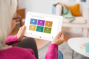  SIMPLINO: Per Fingertipp steuern Senioren ihre Hausautomation oder greifen auf Infos und Dienstleistungen zu 