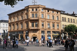  ... wie diese stolzen, alten Immobilien in der Hauptstraße, Brückenstraße und Sofienstraße  