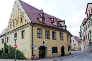  Merseburg: Die alte Dom-Apotheke, 1535 gebaut, stand lange leer, bis sie als Wohn- und Kulturhaus zu neuem Leben erwachte 