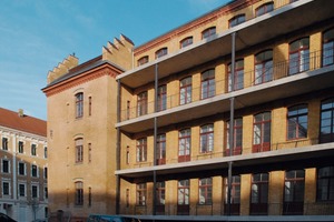  Vorher/nachher: Jede Wohnung im Vordergebäude verfügt entweder über einen Balkon oder eine Terrasse 