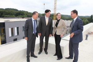  Auf NRW-Sommertour:(v.l.)&nbsp; Alexander Rychter, Verbandsdirektor VdW Rheinland Westfalen, das BundesBauBlatt-Team Achim Roggendorf und Christina Langer sowie GdW-Präsident Axel Gedaschko 