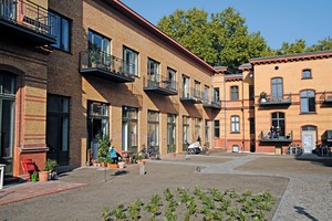  Zu Wohnraum umgenutzte Gebäude der ehemaligen Urban-Kliniken in Berlin Kreuzberg 