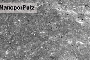  Dünnschichtige mineralische Endbeschichtung mit und einer mikroskopisch glatten Oberfläche 