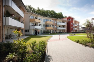  Die Neubauten in Münster-Mecklenbeck assoziieren Frische und sonnige Stimmung. Alle Terrassen und Balkone orientieren sich zum Innenhof 