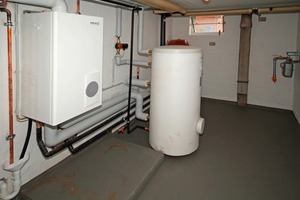 In den meisten Häusern mit wandhängender Gas-Brennwerttechnik wurden separate Trinkwasser-erwärmer aufgestellt<br /> 