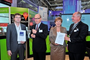  Überreichung der DGNB-Zertifizierungsurkunde auf dem Expo-Real-Messestand der NH ProjektStadt  