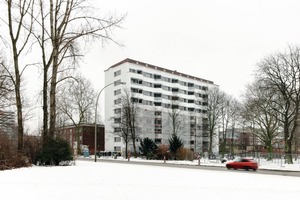  Während der Sanierung: das Potenzial des Hochhauses, zu einer Landmarke im Quartier zu werden, wird sichtbar 