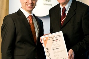  Peter Metz (l.), Geschäftsführer der Techem Energy Contracting GmbH, und Ullrich Senft, Energiemanager bei Techem 