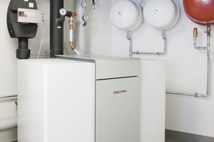  In jedem der beiden Technikräume mit identischen Wärmepumpen-Anlagen befindet sich eine Wärmepumpe WPF 66 mit 69 kW Heizleis-tung zur Heizung und Warmwasserbereitung 