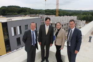  Auf NRW-Sommertour:(v.l.)&nbsp; Alexander Rychter, Verbandsdirektor VdW Rheinland Westfalen, das BundesBauBlatt-Team Achim Roggendorf und Christina Langer sowie GdW-Präsident Axel Gedaschko 