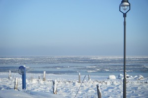  Schnee und Eis am Strand von Wenningstedt-Braderup  