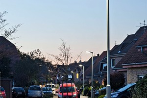  Die neu installierten LED-Leuchten reduzieren den Stromverbrauch um rund 117.00 kWh/Jahr und garantieren eine sichere und blendfreie Beleuchtung der Anliegerstraßen 