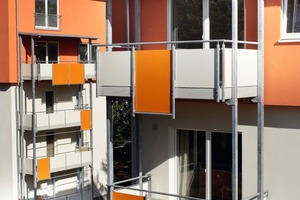  Jede Wohnung wurde, soweit möglich, barrierefrei modernisiert. Alle neuen Türen sind entsprechend breit; die Zugänge zu den neu angebauten Balkonen sind schwellenfrei 