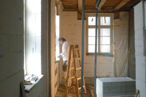 Insgesamt wurden im Gebäude rund 560 m2 TecTem Innendämmung verbaut 