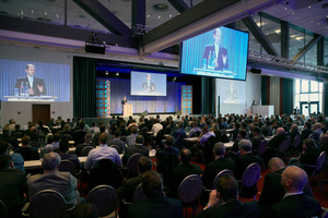  „Einfach. Machen.“ lautet das Motto der Leading Air Convention 2017. Dazu referieren Mitarbeiter von DAIKIN ebenso wie renommierte Gastredner 