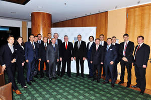  Gruppenbild mit Vertretern der BID-Mitgliedsverbände und Gästen aus dem Deutschen Bundestag 